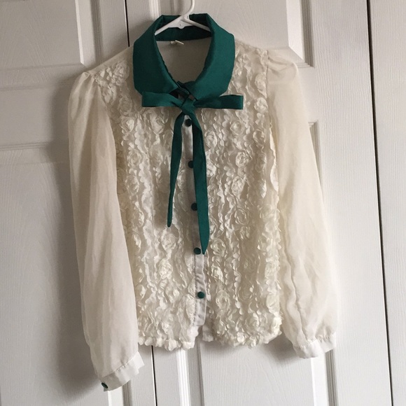 Beautiful work top blouse - Picture 3 of 3